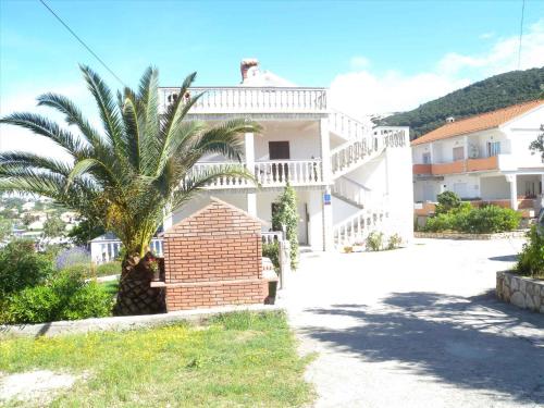  Apartment Banjol 21, Pension in Banjol