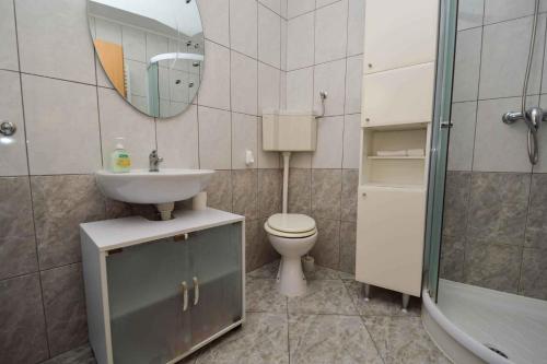 One-Bedroom Apartment Fazana near Sea 1 - image 4