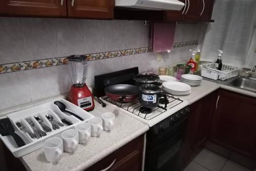 Bonita casa amueblada para 12 personas a 3 Kms del centro Cuernavaca in Santa Maria Ahuacatitlan