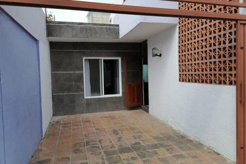 Bonita casa amueblada para 12 personas a 3 Kms del centro Cuernavaca in Santa Maria Ahuacatitlan