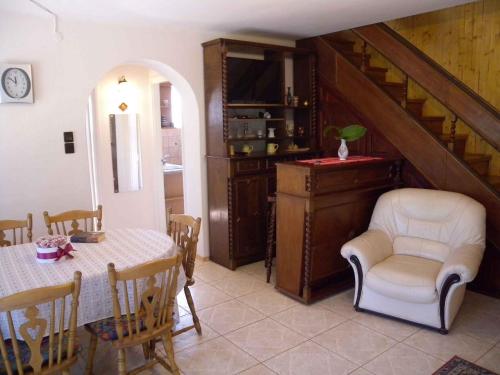 Holiday home Balatonbereny/Balaton 18118 - image 3