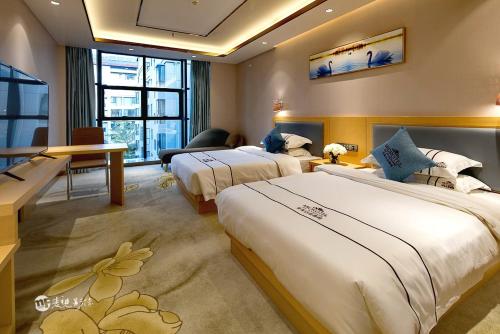 microtel by wyndham lijiang