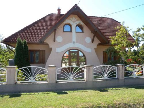 Apartment Balatonmariafurdo 6