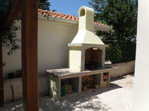  Apartment in Vir/Insel Vir 7469 in Lozice