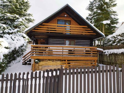 Holiday home in Dolce u Trutnova 2310 – khách sạn tại Dolniky