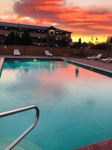 Sugarloaf Mountain Motel