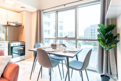 Snug 1BR in MAG 505 Dubai South by Deluxe Holiday Homes