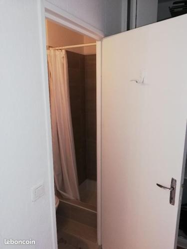Appartment close to Basel and Tram 3 line
