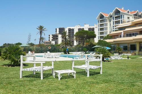 Oceanario 2 Bedroom Apartment - Sea View and Pool in ไบโร โด โรซาเรียว