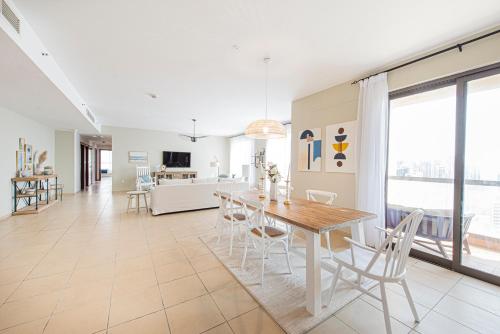 Nasma Luxury Stays- Majestic Marina Views, Lavish 4BR Getaway in JBR, Dubaï (photo 9)