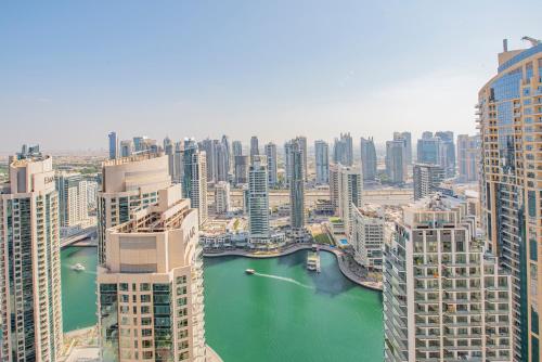 Nasma Luxury Stays- Majestic Marina Views, Lavish 4BR Getaway in JBR, Dubaï (photo 4)