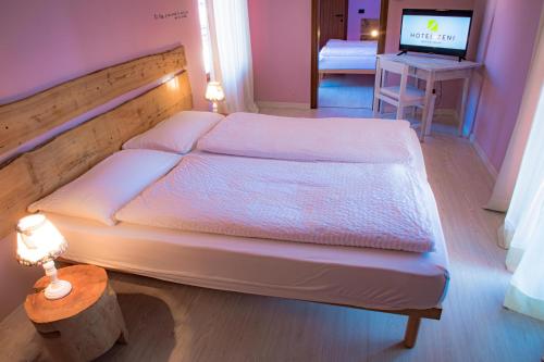 Hotel Zeni Room Type - Standard Triple Room