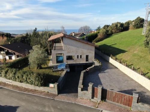 VILLA MONTAÑA ZUMAIA gîte à louer Itziar