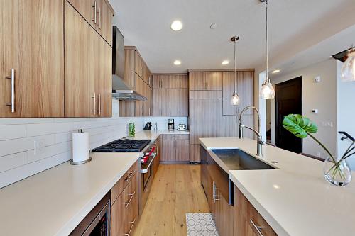 Luxe Fairway Springs Townhome - Golf & Spa townhouse - image 7