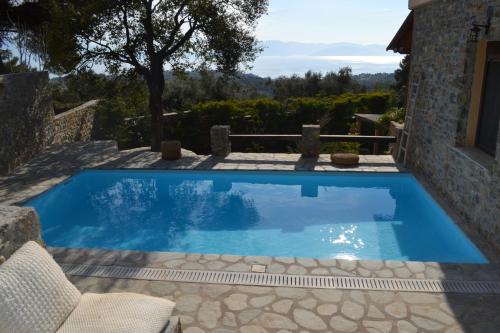  Evia Family House in Nerotriviá