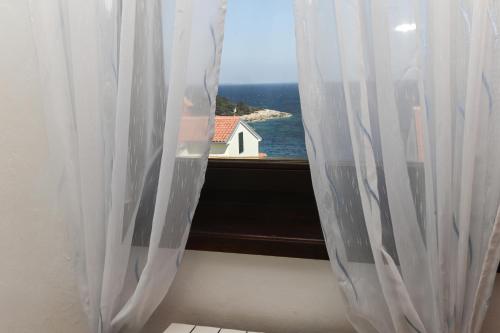 Apartment with Sea View image 7