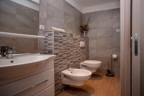 One-Bedroom Apartment in Rovinj I - image 4