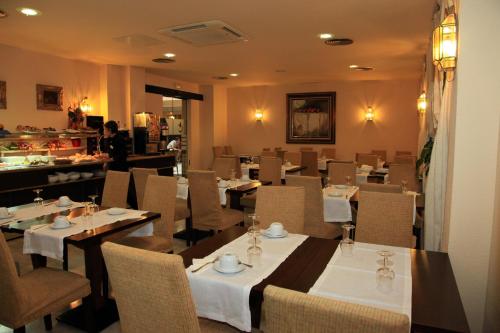 Hotel Cervantes - image 12