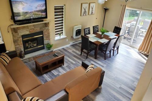 LovelyHouse!Escape&Nature!HiSpeedInternet! in Long Pond, USA