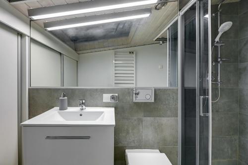 Platinium Garncarska Old Town - image 3