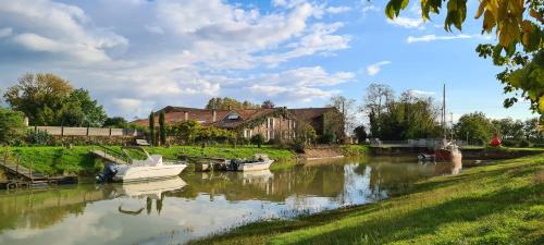 Maison de 2 chambres a Jau Dignac et Loirac avec piscine partagee terrasse amenagee et WiFi a 20 km de la plage gîte à louer Richard