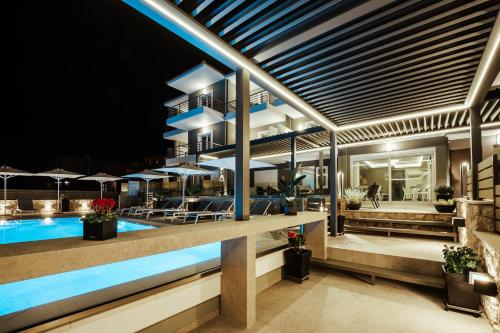 Piscină, Andrew's Luxury Residence in Mountainside