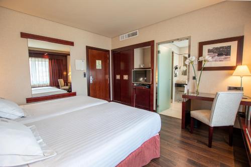 Hotel Andalucía Center