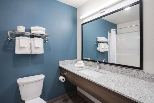 WoodSpring Suites Detroit Madison Heights