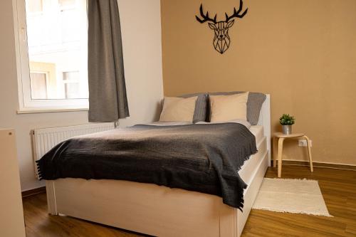 FullHouse - Halle - T28 - Deer Apartment 889m von Erdgas Sportpark entfernt