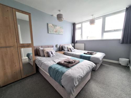 3 Bedroom Apartment Coventry - Hosted by Coventry Accommodation