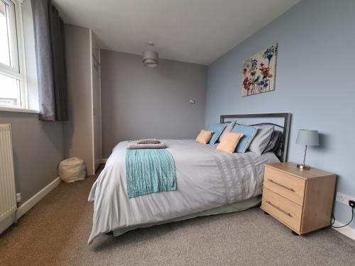 3 Bedroom Apartment Coventry - Hosted by Coventry Accommodation