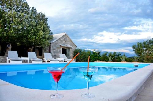 Holiday house in Pucišca with terrace, WiFi, washing machine (887-1) – khách sạn tại Povlja