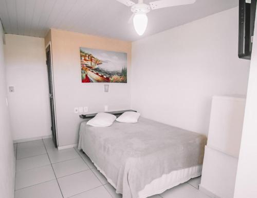1 double bed, 1 twin bed