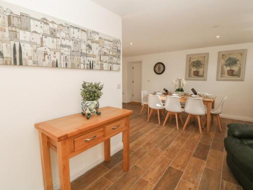 Oak Cottage - image 12