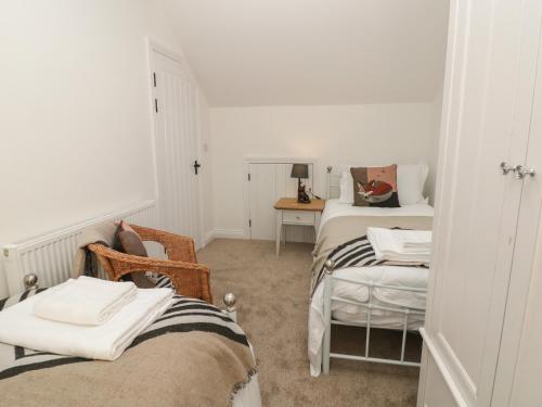 Oak Cottage - image 14