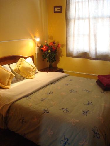 Budget Double Room image 5