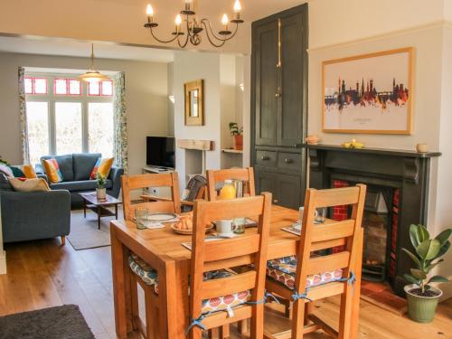 Willow View - image 6