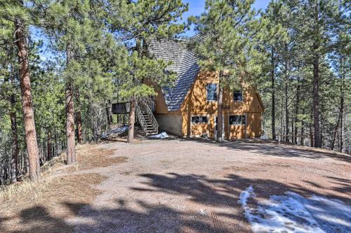 Cozy Black Hills Nature Retreat with Private Deck!