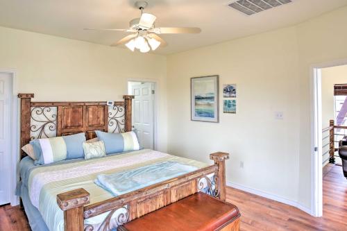 Canyon Lake Home with Game Room Less Than 1 Mi to Boat Ramp!