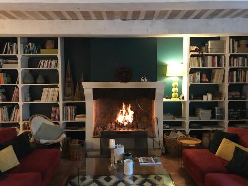 gedeelde lounge/tv-ruimte, Les Aiguières en Provence (Les Aiguieres en Provence) in Suze La Rousse