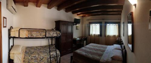 Classic Quadruple Room