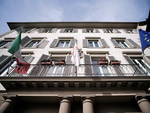 Hotel Executive - image 3