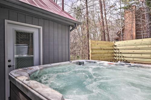 Pigeon Forge Cabin with Hot Tub, 12 Mi to Dollywood! in Pigeon Forge, USA