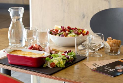 ibis budget Clermont Ferrand Nord Riom - image 6