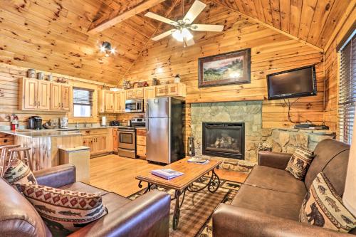 Smoky Mountain Cabin with Game Room and Hot Tub! in Pigeon Forge, USA