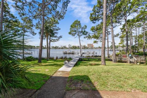Serenity on the Lagoon by Book That Condo