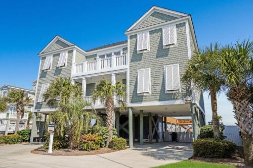 Ocean Breeze - Ocean Front, 7 Bedroom in Myrtle Beach, USA