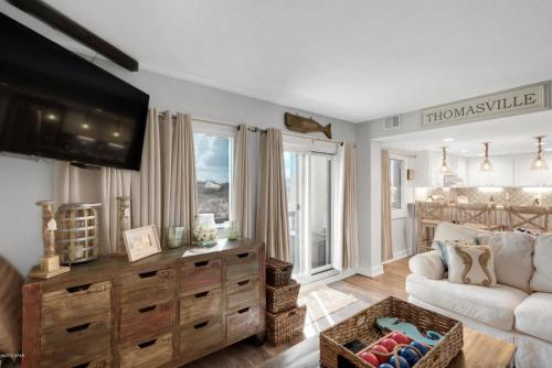 Pinnacle Port #115A by Book That Condo - image 3