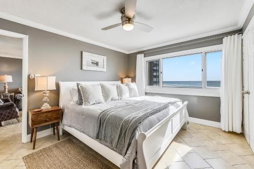 Pinnacle Port B3-306 by Book That Condo - image 14