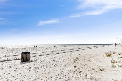 Pinnacle Port B3-306 by Book That Condo - image 5